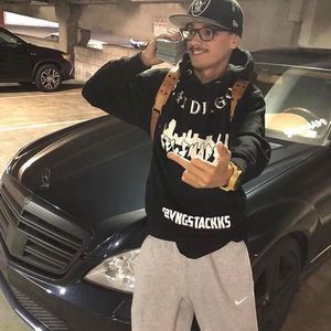 Meet your Posher, Arie